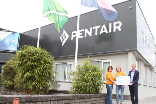 Pentair schenkt 850 euro aan Dream4Kids