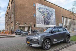 Een van de 70 waterstofauto's die in 2020 in Arnhem zijn gaan rijden.