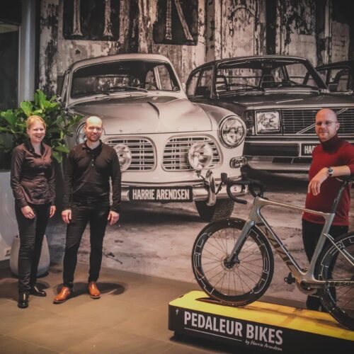 Volvo-dealer Harrie Arendsen neemt tweede fietsenwinkel over!