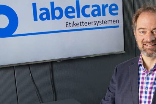 Onder het motto ‘als het niet kan zoals het moet, dan moet het maar zoals het kan’ produceert Labelcare Etiketteersystemen.