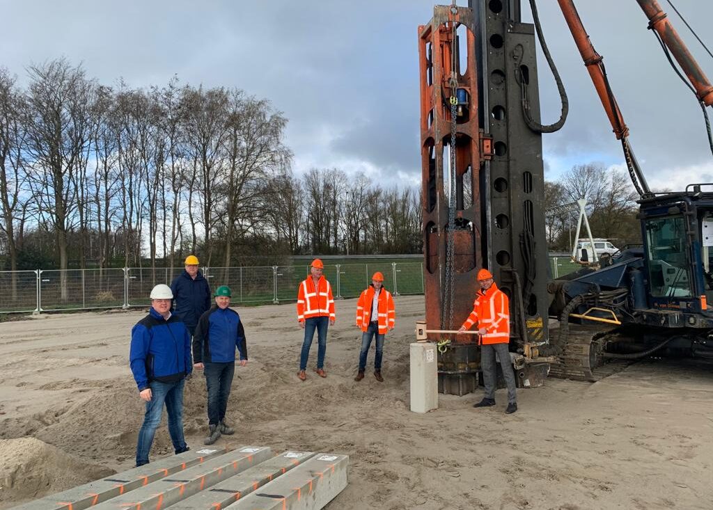 Eerste paal nieuwe bedrijfspand NTP geslagen