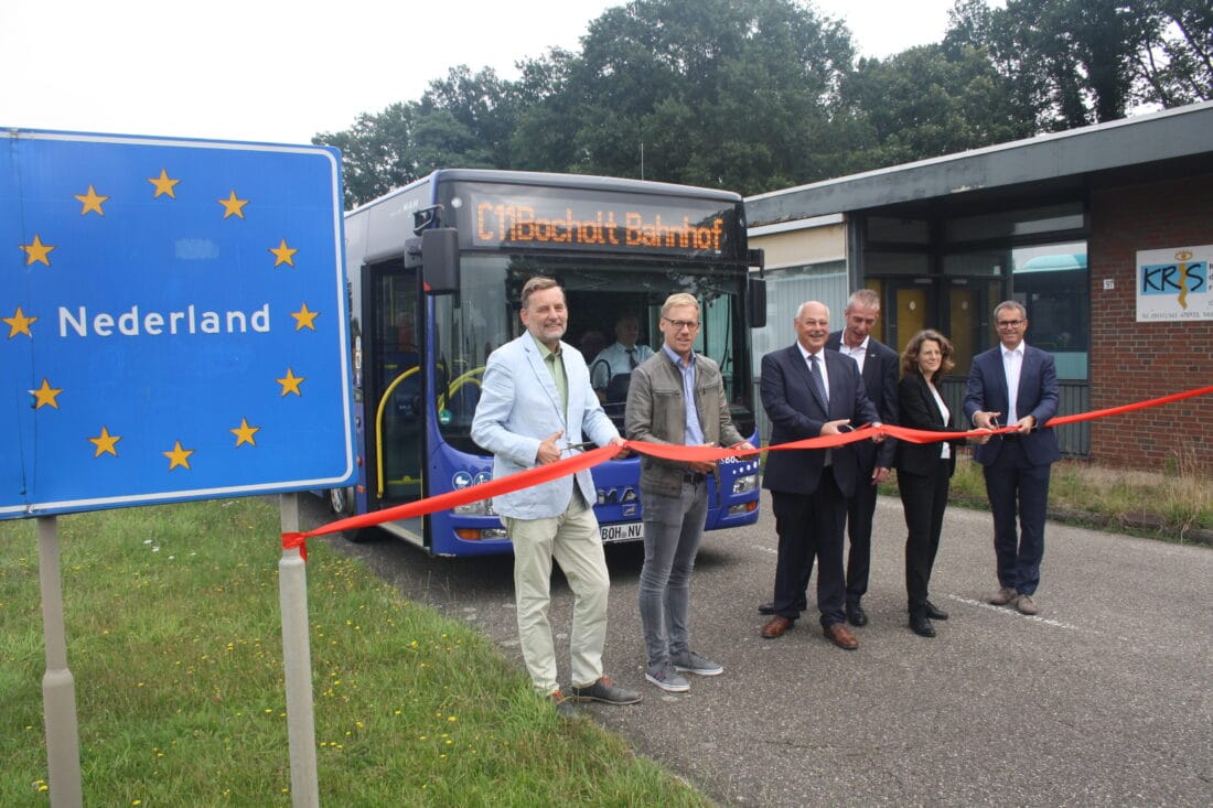 Buslijn Aalten-Bocholt officieel geopend