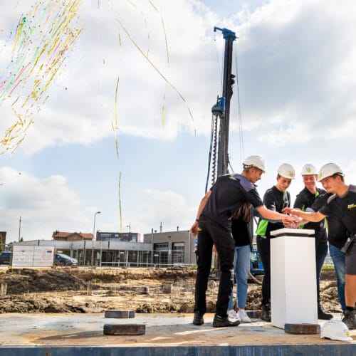 Feestelijke startsein voor de bouw van Kampus