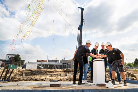 Feestelijke startsein voor de bouw van Kampus