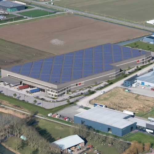 VolkerWessels Logistics Development verhuurt distributiecentrum in Huissen aan Hoevers Groep 