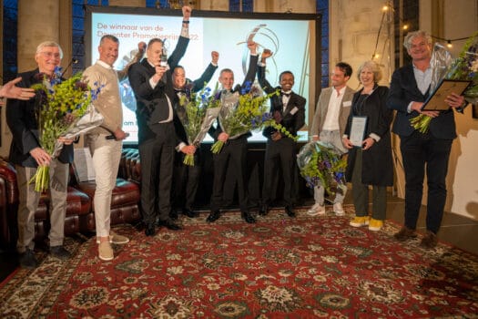 Team van Matz Carwash winnaar van de Deventer Promotieprijs 2022
