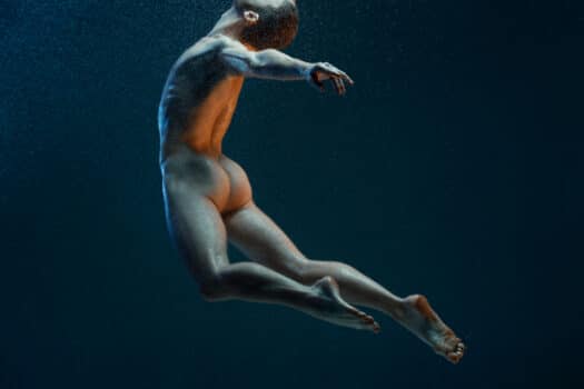 Introdans start seizoen met golvend Aqua in Stadstheater Arnhem