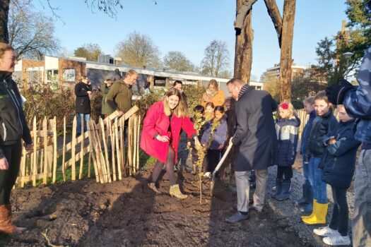 'De Mirt Jungle' met 600 bomen is aangeplant door leerlingen van IKC de Mirt