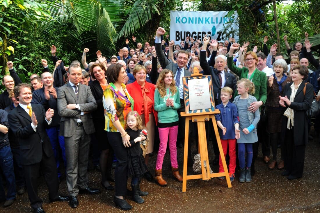 110-jarig Burgers' Zoo trakteert olifanten en bezoekers