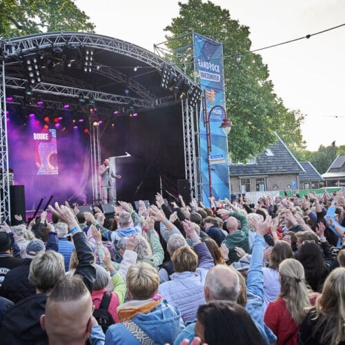 Vriezenveen op z’n kop tijdens uitverkochte jubileumeditie van Randrock