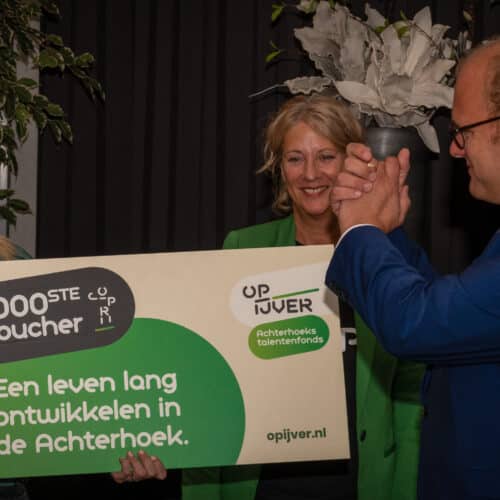 Opijver kan door unieke samenwerking de 1000ste scholingsvoucher uitreiken in de Achterhoek