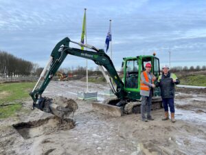 Start bouw viering 35 sociale huurwoningen de Kreekvelden in Almere