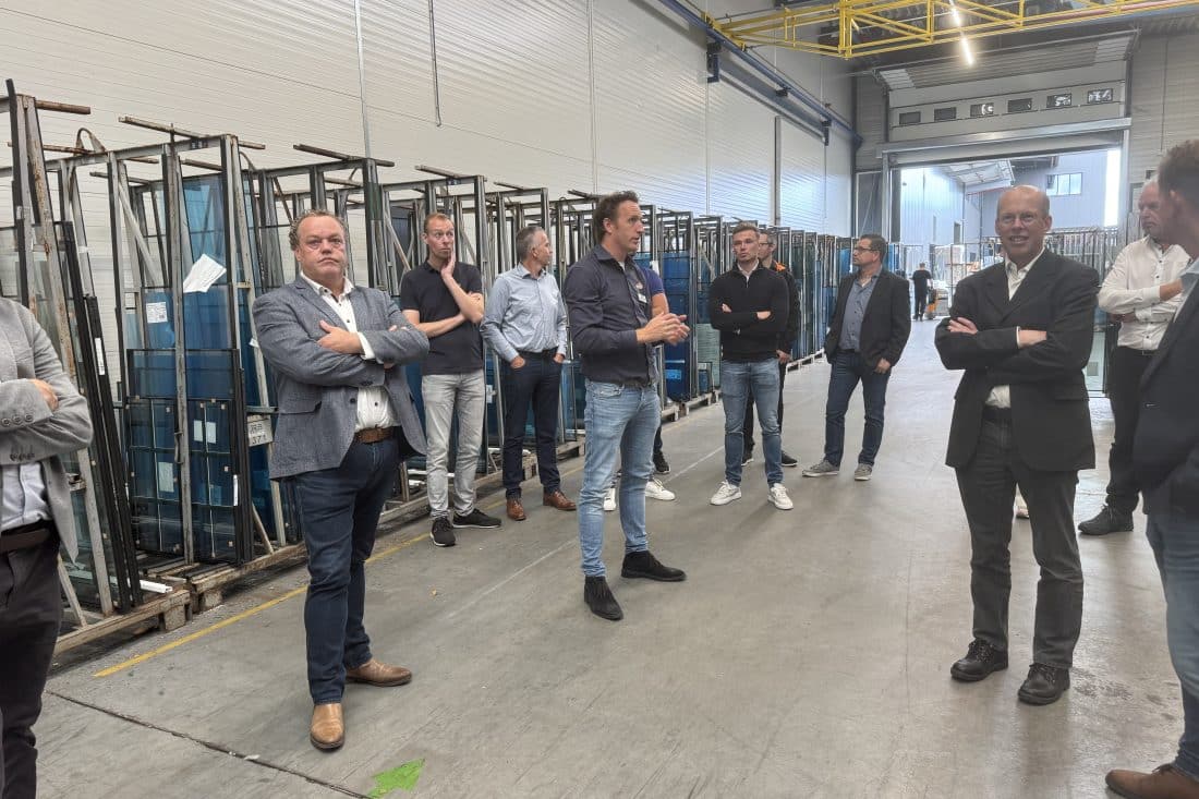 HEBO Kozijnen viert 45 jarig bestaan met relaties en medewerkers