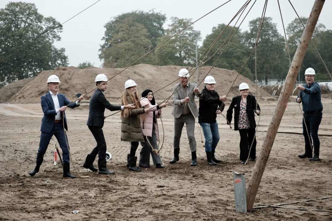 Eerste paal geslagen voor nieuw pand Laborijn