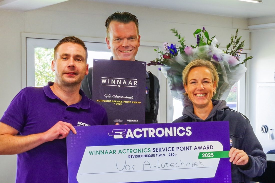 Vos Autotechniek uit Goor wint ACTRONICS Service Point Award 2025
