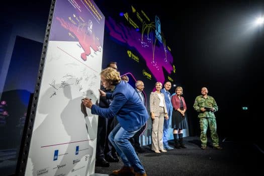 Oost-Nederland versterkt samenwerking met Defensie en industrie rond innovatie en veiligheidOost-Nederland versterkt samenwerking met Defensie en industrie rond innovatie en veiligheid