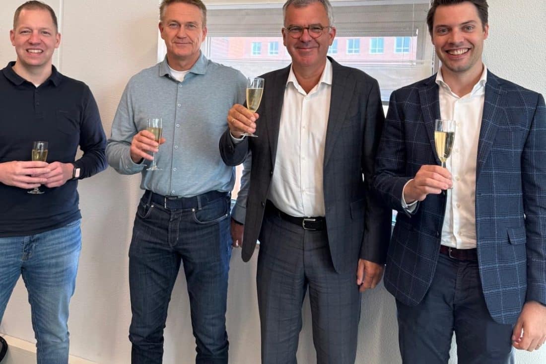 Straatman Building Smart Connections en Anders Invest Industrie Fonds bundelen krachten voor duurzame groei