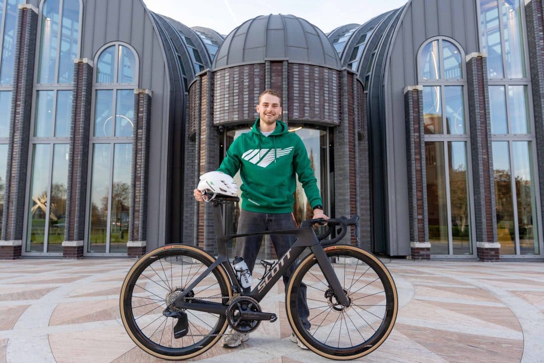 Triatleet Pim Bakker kan rekenen op steun van Reggeborgh Foundation